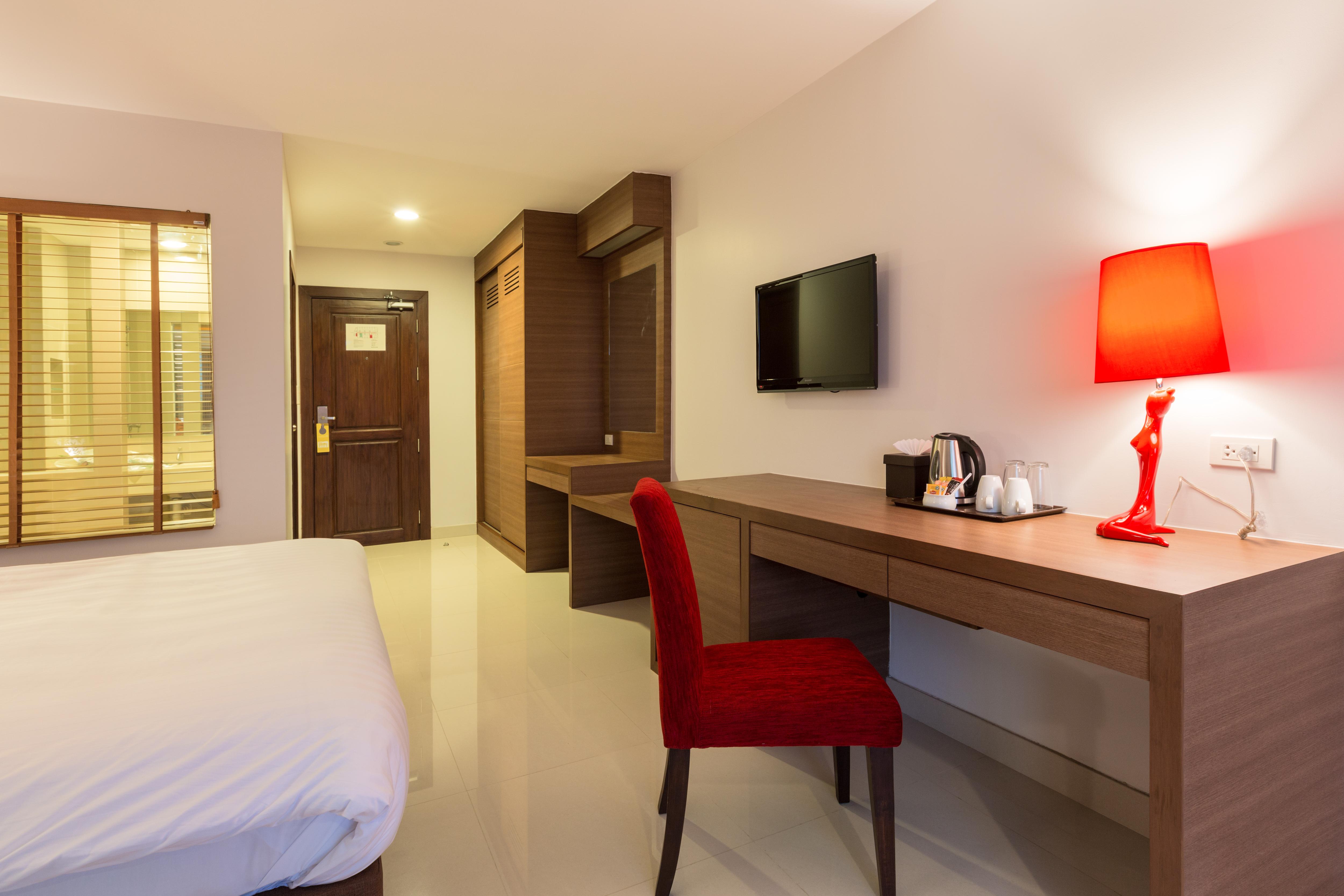 Riche Hua Hin Hotel - Sha Plus Екстер'єр фото