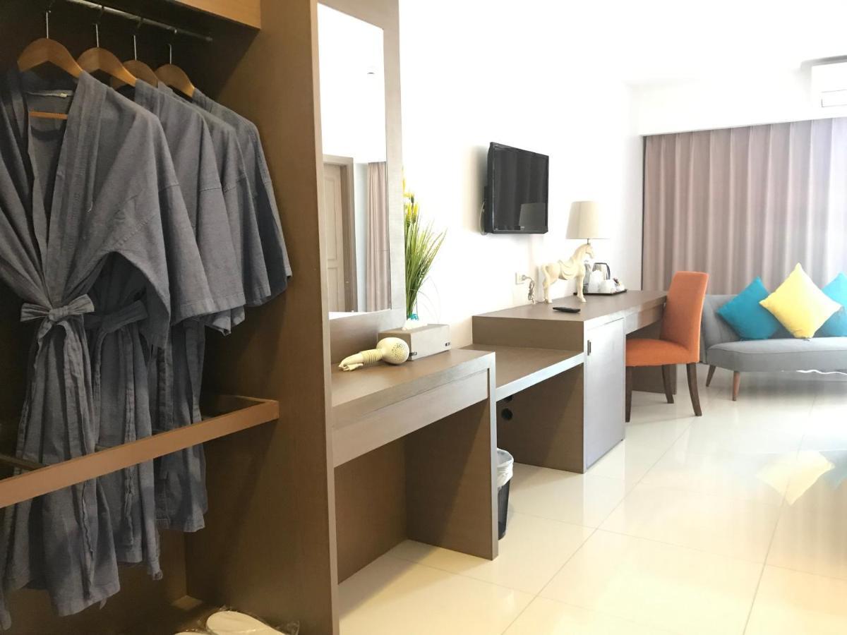 Riche Hua Hin Hotel - Sha Plus Екстер'єр фото